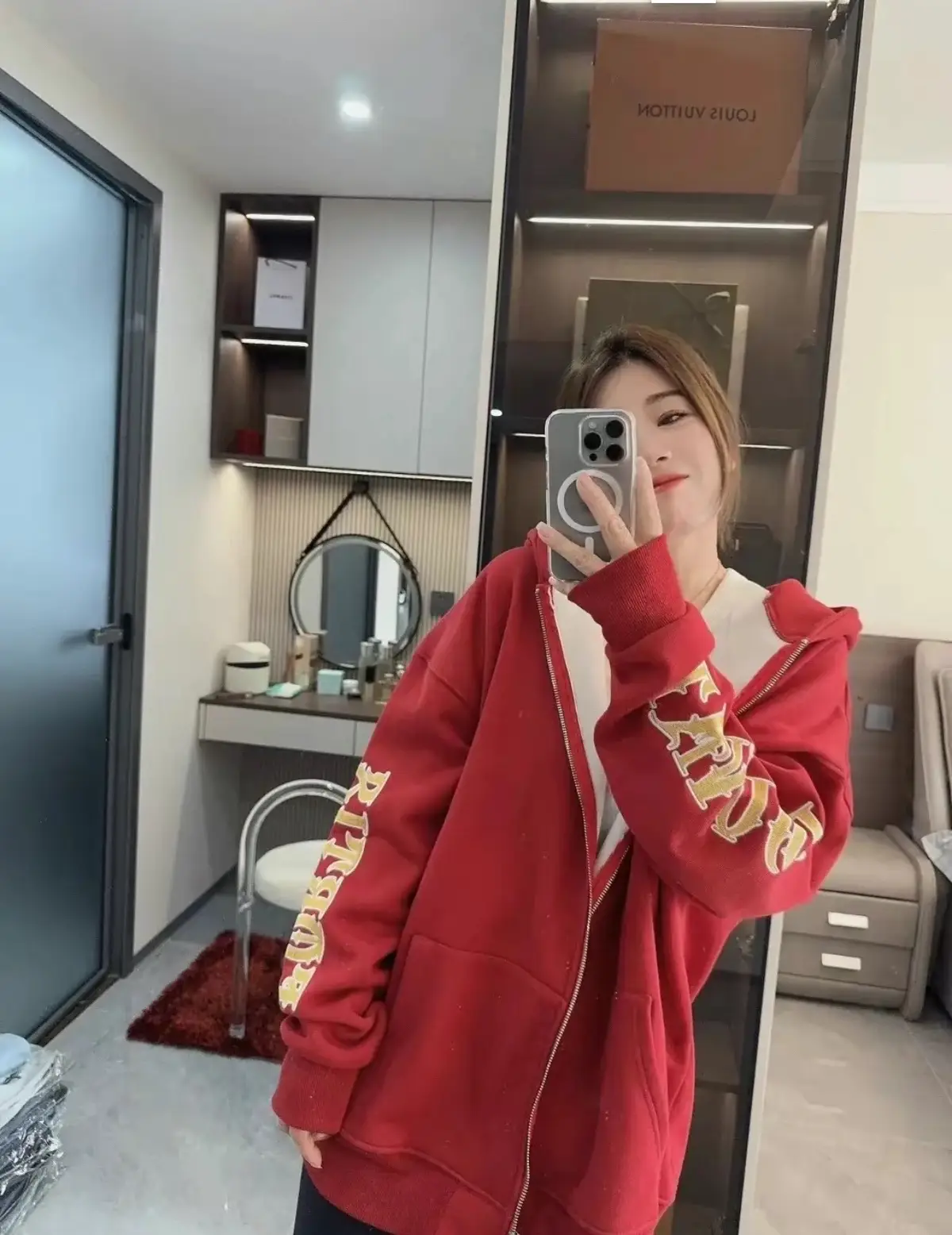 Mẹ chồng và chồng -)) #mama #pangbowen #pangbowen2004 #bangbacvan #china #douyin #fypシ゚viral #xuhuongdima #xh #tramanh🐋 #xh #videoviral #vkiucuapangbowen💖💐 #fypシ 