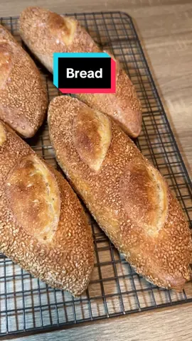 Seeded Semolina #bread #semolina #italian #italianbread #italianfood #FoodTok #cheftok #Foodie #cookingathometiktoktv #baker #yummy #delicious #tasty #crispy #chef