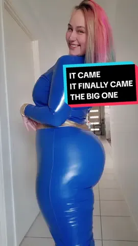 Replying to @lazengannoverload The big one!! made by @Mr.PierreFashion  #fyp #thebigone #fallout #cosplay #vault68 #kinktok #thicktok #thickerthanasnicker #thickthighcheck #cake #vaulttec #bethesda #falloutlore 