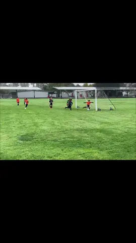Never give up on that ball #consistenlyconsistent #empiresoccerclub #tiktokviral #girlssoccernetwork #girlssoccer #emmalee3empiresc #soccergirl #soccertiktok #nevergiveup #Soccer #legendinthemaking #littlebutmighty #viral #shots #soccergoals 