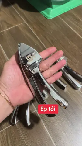 Dụng cụ ép tỏi Đức 