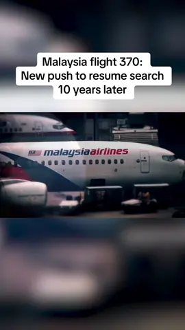 It’s been 10 years since Malaysia Airlines Flight 370 mysteriously disappeared while en route from Kuala Lumpur to Beijing with 239 people onboard. Now, the Malaysian government says American company Ocean Infinity is proposing a new search for the plane that was never found. #TodayShow #MH370 