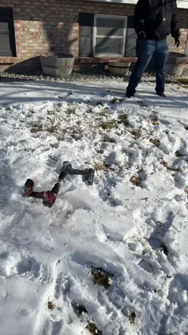 Milwaukee vs Dewalt vs Makita  #drillwrestling #milwaukee #dewalt #makita #battle #fight #drillfight #drillbattle #bestdrill #powertools #performedbytrainedproffessionals #performedonaclosedcourse #performedbyprofessionals 