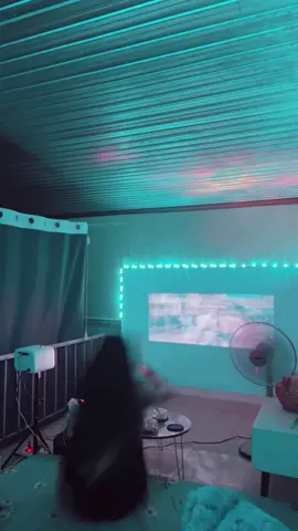 Phòng này k dí thì hơi phí.😋😋😋#máychieuminis7#đènled#decor 