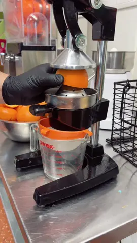 Orange Juice 🍊 #orangejuice #ttshop #fruit #tool #squeezer #orange #citrus 