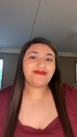 Get ready with me! #stur #ttsacl #fyp #momlife #momofboys #MomsofTikTok #viral #meoky #water #makeup #eyeserum 