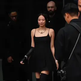 Jennie, PFW CHANEL 2024 #paris #fashion #week #blackpink #jenniekim #chanel #france🇫🇷 #kpop #fyp #kpopfyp 
