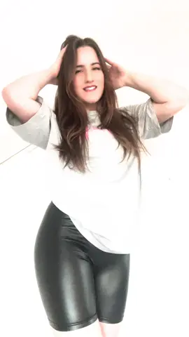 This again because i like it 😁 #leather #leathershorts #dance 