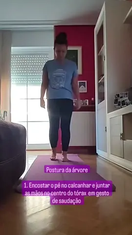 Postura da arvore 🎋🧘🏻‍♀️#yogalover #ioga #yogaday #yoga 