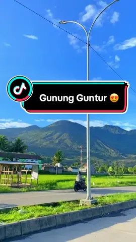 Pemandangan Gunung Guntur endah pisan 😍 Wilujeng enjing 🙌🏻🙏🏻 ASLIGARUT by @robby________0  #garut #asligarut #asligarut_ 