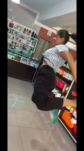 Se era um empurrão que faltava, agora não falta mais!😅 #asmr #memes #marketing #humor #satisfatório 