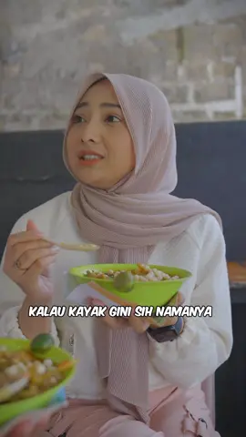 Cara naikin mood cewek tuh gampang, cuman kasih seblak aja #SeblakPilusGaruda #EnaknyaAdaGaruda #Fikrifadlu #FikriDiwan