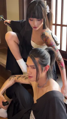 ❌FAKE SITUATIONS❌  Mọi người có nhận ra couple nào đang đu trend konichiiwa hong nè ♥️  #CapCut #kimono #kimonotrend #konichiiwa #xuhuongchupanh #biquyetchupanh #chupanhSaiGon #LearnOnTikTok #xuhuong #amiuoi 