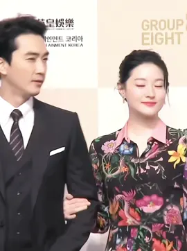 Chú Song đứng cạnh ai cũng hợp hết #songseungheon #leeyoungae 