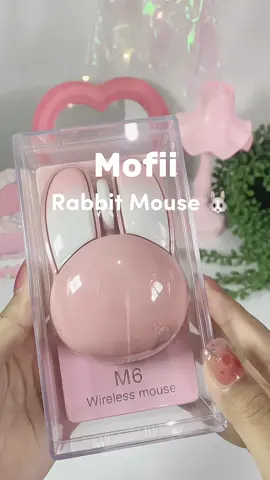 Mouse paling lucu yang aku punya karena bentuknya unik mirip kepala kelinci🐰 udah silent click jadi ga bikin berisik 🙈 #mousewireless #mofii #rabbitmouse #elektrik 