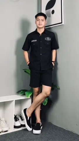 Simple outfit workshirt dan celana pendek 😎 #rekomendasioutfit  #rekomendasioutfitpria  #rekomendasioutfitsimple  #workshirt  #celanapendek 