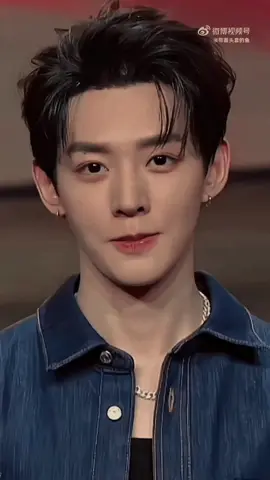 upgrade diri sendiri untuk menjadi yang terbaik juga butuh proses 😌 foto foto predebut 😌 #dengwei #dengwei 