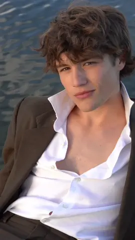 Mastery in every thread, crafting a sonnet of quiet confidence.                         @tomfordbeauty #tomfordbeauty #tfoudminerale 