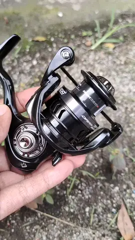 Reel pancing Daido Dark Knight, 200 ribuan bikin menang banyak. Power handle, one way, SW. ukuran 1000-6000. Max drag 7-15 kg. #daidodarkknight #reelsw #reelpowerhandle #mancingmania #fyp #ramadanekstraseru #mancing 