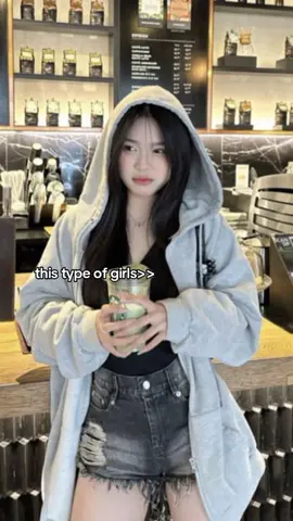 cool,cute and🔥❤️‍🔥 #outfitoversize #styleinspo #foryoupage #girls #outfit #inspooutfit #fashion #girls #zhaolusi #zhaolusi_赵露思 #hoodiegirl #cewehoodie #hoodie #oversize 