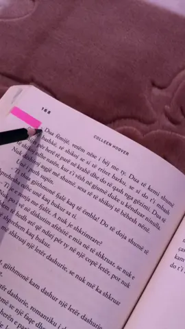 Dua fëmi vetëm nëse i bëj me ty. #video #videoviral #viralvedio #BookTok #BookTok #book #bookish #bookworm #shkrime #librashqip #viral #fyp #shkrimeshqip #bookrecs #reading #tiktok #bookromance #collenhoover 