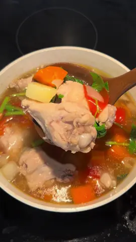 ต้มซุปไก่มันฝรั่ง ปรุงแบบของลูกน้อย ใช้แค่ซอสอเนกประสงค์เด็ก ทานทั้งบ้านค่า🥰  พริกไทยเม็ด ใส่แบบทั้งเม็ดเลย ได้รสชาติและจะได้ตักออกง่ายๆเวลาเสิร์ฟให้ลูก ไม่เผ็ดค่ะ #เมนูลูกรัก #เมนูเด็ก #เมนูเด็ก1ขวบ #ต้มซุปไก่ #kidsmenu #kidsmeal 