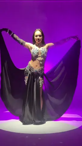 #bellydance #bellydancer #bellydancetiktok #восточныетанцы #восточныетанцыбишкек #бэллидэнс #арабскиетанцы #fyp #восточноешоу #выступлениянамероприятиях #arabiandance 