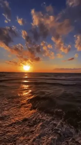 Porque Tengo El Corazón Equivocado Por Quererte Demasiado Sin Que Seas Para Mi Porque Sigo Siendo Asi Mismo Tonto Enamorado #angelesazules #fypviralシ゚ #parati #videoviral #foryoupage 😎🙃🔥