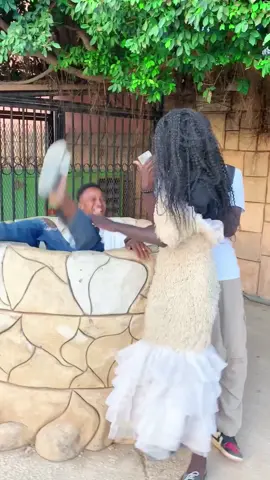 #pourtoi #viral #viraltiktok #funny #funnyvideos #humour #drole #humor #senegalaise_tik_tok #senegaltiktok #galsen221 #vues@Derra humoriste ❤️ @L’ĘÑFÆÑT DĘ THÏĘS🏅🎭 