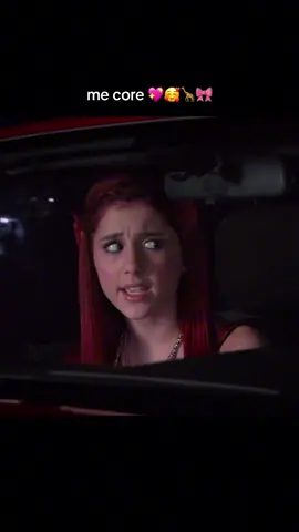 little red ♥️🦒 #arianagrande #victorious #mecore #arianator #catvalentine 
