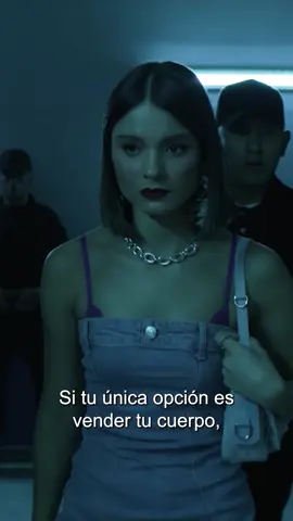 Trailer #mujeresasesinas2 mi capitulo se llama Virginia. No saben lo emocionada que estoy. Es un capitulo durisimo, de los mas complicados que he hecho. 🥹🥹 aparte estoy rodeada de mujeres muy talentosas. ¿Quien se anima a verlo? 15 de marzo se estrena en @ViX 