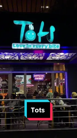 مبوظين الدايت انا ومحي وقررنا نكافئ نفسنا …@Tots  #ع#عظميتوو‏‎‏#f#fypf#foryouf#foodporne#explorev#viralt#tiktokfoodi#instafoodخ#خلق_ليفترس