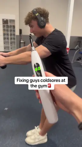 He thought I was hitting on him🤣 #fyp #foryou #foryourpage #coldsores #redlight #gym #workout #fypage #fypシ゚viral #foryoupageofficiall #xybca #viral #foryourepage #popular #tiktokmademebuyit #foryoupage link in bio to purchase!! 