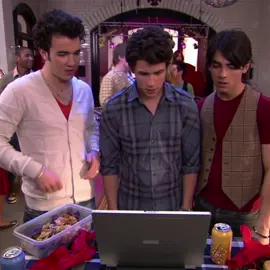 this is easily one of the funniest scenes from this series #jonasbrothers #joejonas #nickjonas #kevinjonas #jonas #fyp #foryoupage 