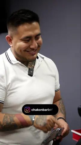 Como cortar mi bigote?🤔 #bigotes #bigote #barbones #barbones #barbershop #barbonesmx #barber #barbonesygorditos #barbonesycabrones🧔‍♂️ 