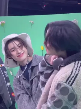 สายตากินใจมากก #jungt #จั๋งธีร์  #aaachirakorn #เอเออชิรกรณ์ 