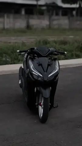 Bernyanyi 🗿🤙 #vario150new  #yogz #fyp 