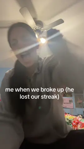 i think this is really funny😭😭 #fyp #foryou #greenscreen #single #sad #lonely 