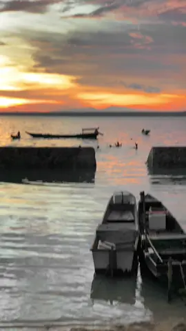 curhat yok di sinih😌#lagutimur #laguambon #fyp #senja 