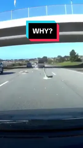 His drywall flew out and hit cars on the highway #dashcam #dashcamlessons #dashcamvideos #viral #foryou #fyp @dashcamlessons  @Dash Accident 