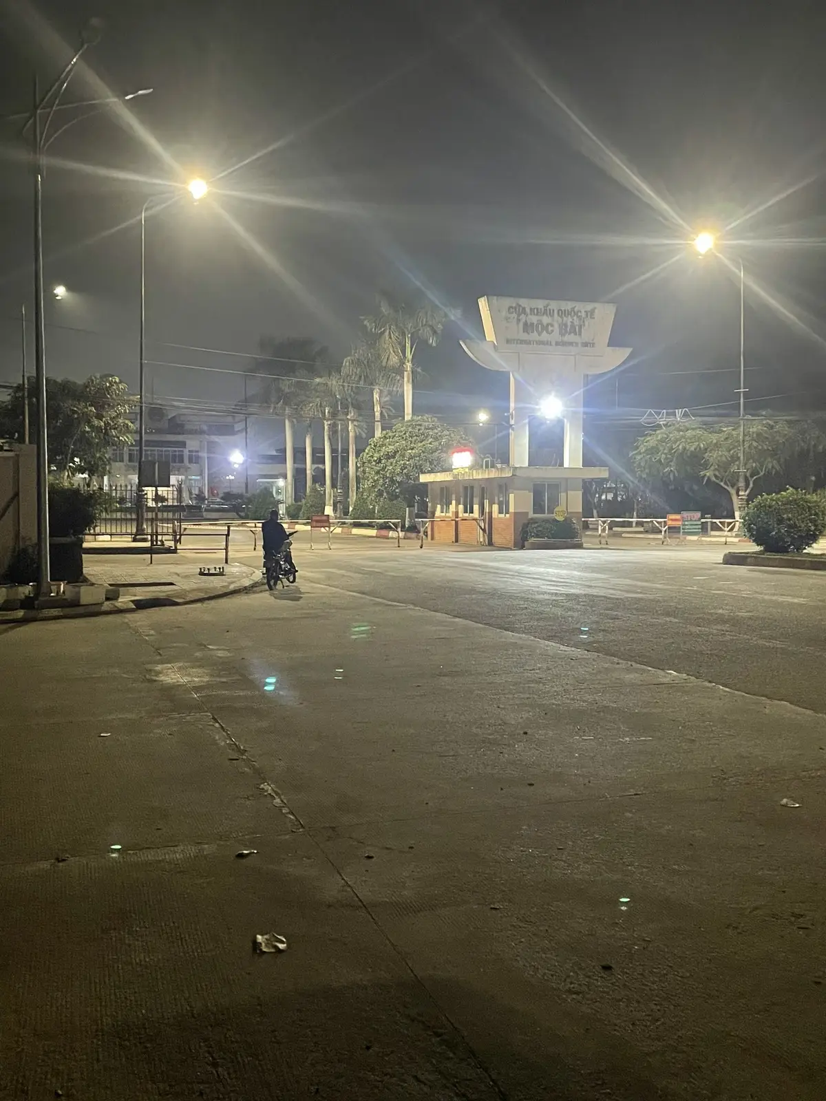 Cố gắng cày đã đến cửa khẩu mộc bài.ko biết bên đó có sướng hơn bên này hay ko.