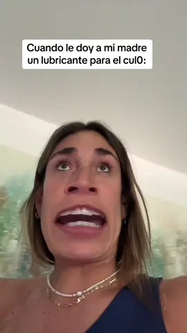 Cuando le doy a mi madre un lubricante para el cul0 JAJAJAJA #HUMOR #aleagullosm #caracuadrada 