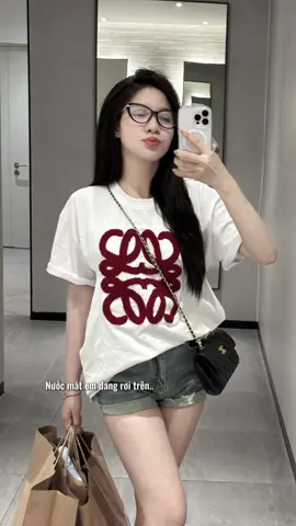 Nuoc mat em dang roi