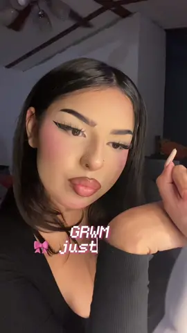 GRWM 🍒 lips nyx Expresso & Fortune cookie butter gloss <3 • • •#fyp #fypシ #makeup #blush #lipcombo #grwm #grwmroutine #onesizebeauty #esteelauder #morphebrushes 