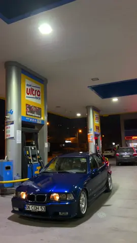 Opet reklam yüzü 💙 #bmw #e36bmw #e36sedan #e36coupe #e36m3 #msports #mpower #keşfet #keşfetteyizzz 