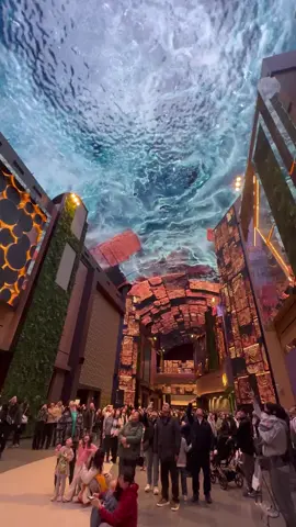 متحف في الصين  #tiktoklongs #meusum #متحف #viraltiktok #عجائب_الصين #الشعب_الصيني_ماله_حل😂😂 