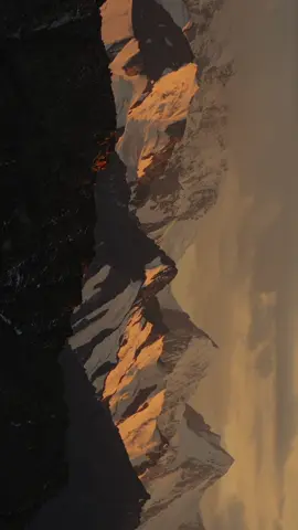 The landscapes of Kyrgyzstan 🇰🇬  #visitkyrgyzstan #beautifuldestinations #kyrgyzstan🇰🇬 #visitkarakol #bestplacestogo #traveltiktok 