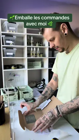 As tu vu ta commande ? #energiepositive #cristaux #lithotherapie #aromatherapie 