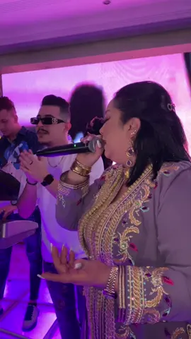 #hichemtgv #شابة_دليلة #ماميدو #افراح_الجزائر #chebadalila #mamidou #afrahaljazair #oran #وهران @Cheba dalila @Cheikh MamiDou 