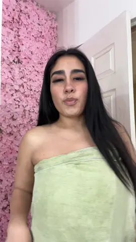 Uste k opina? (Me hice un tummy tuck con flor de lis por eso las cicatrices porque siempre me preguntan, me lo hicirron asi porque no tenia suficiente piel pa estirar ok? A mi no me molesga muchas tardes, buenas gracias)#grwm #grwmroutine #grwmmakeup #arreglateconmigo #OOTD #grwmoutfit 